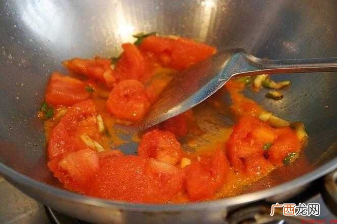 西红柿炒鸡蛋的做法_健康频道 西红柿可以做哪些美食