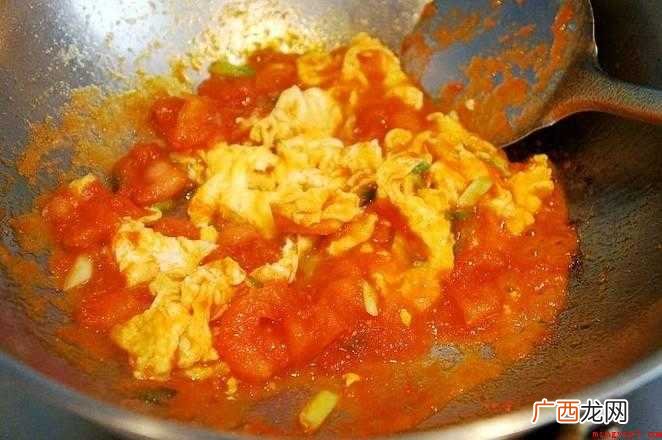 西红柿炒鸡蛋的做法_健康频道 西红柿可以做哪些美食