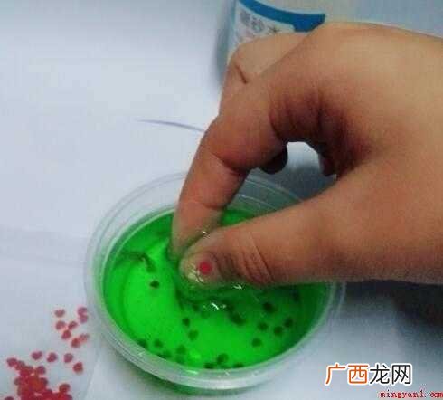 鼻涕泥的材料有哪些 鼻涕泥怎么做最简单的方法