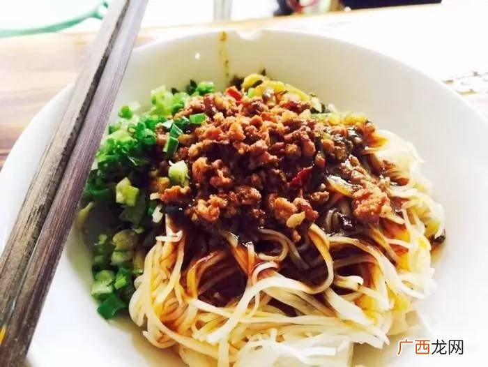 云南饵丝是用什么做的,云南饵丝是什么？