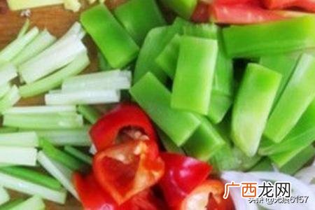 泡椒凤瓜怎么做的,正宗四川泡椒凤爪的制作方法？