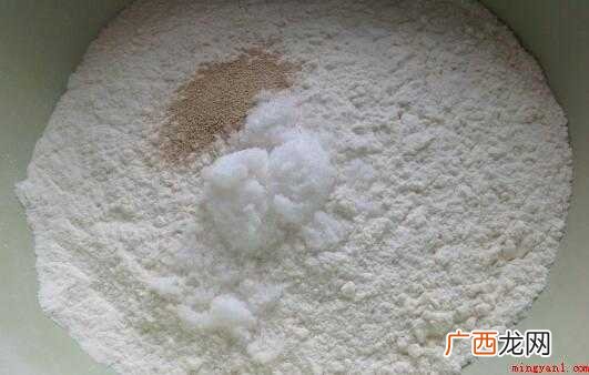 豆角盖被和面怎么做好吃 豆角盖被的饼怎么和面