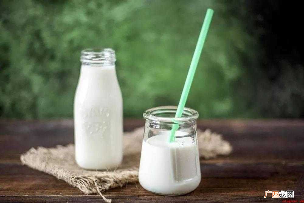 保健壶可煮木瓜银耳甜汤、奶茶、红豆薏米水、酸奶、罗汉果茶等 养生壶可以煮哪些东西