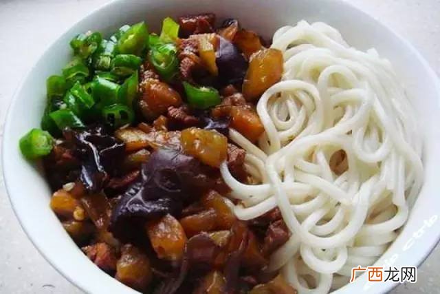 茄子肉丁面怎么做最简单的,山东茄子面家常做法？