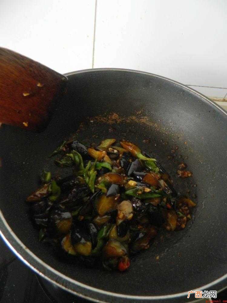 茄子这样做,简单又好吃 怎么烧茄子好吃又简单