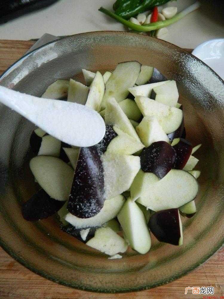 茄子这样做,简单又好吃 怎么烧茄子好吃又简单