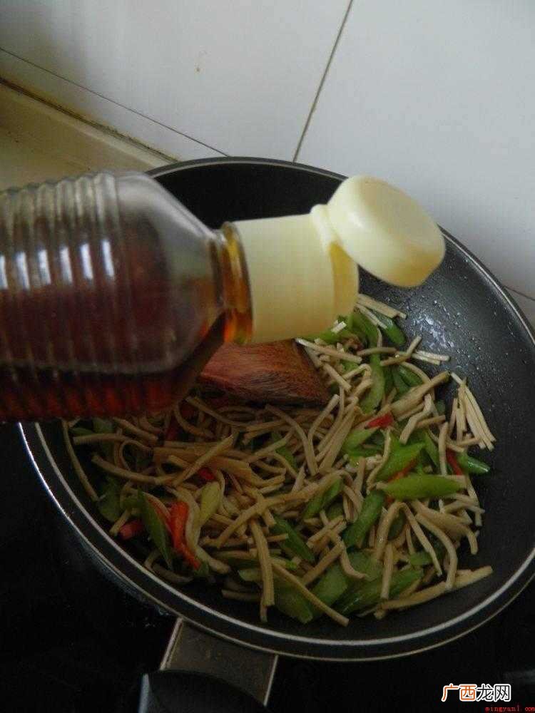豆腐丝的做法_健康频道 豆腐丝怎么炒好吃又简单