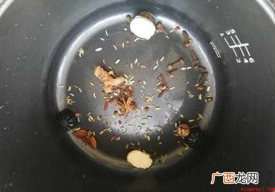 鸡腿、鸡爪子、鸡心、鸡胗清除整洁,哪个品牌的都可以 电饭锅卤味怎么做好吃