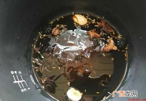 鸡腿、鸡爪子、鸡心、鸡胗清除整洁,哪个品牌的都可以 电饭锅卤味怎么做好吃