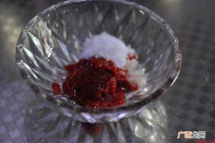 孜然粉白芝麻和香菜,大受欢迎香起锅 鸡心怎么炒才又嫩又好吃