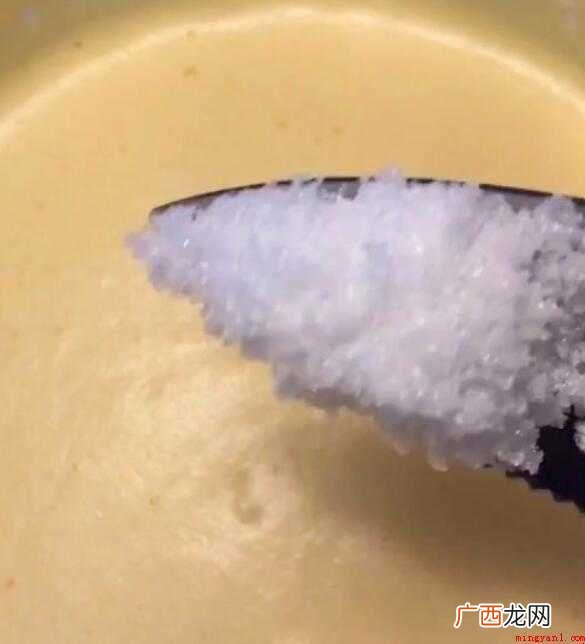 不用烤箱,在家也可以做纸杯蛋糕! 最简单的纸杯蛋糕怎么做