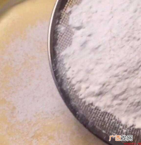 不用烤箱,在家也可以做纸杯蛋糕! 最简单的纸杯蛋糕怎么做