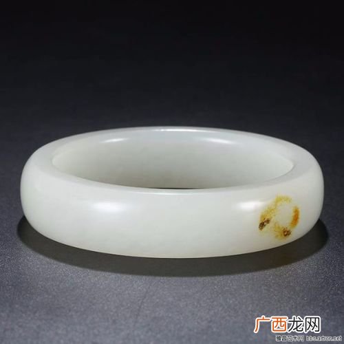 玉镯子怎么鉴定好坏,怎样鉴定玉手镯？