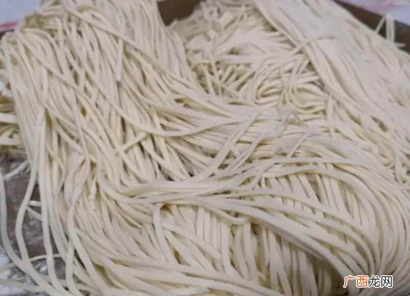 干面条一般煮5分钟最好吃 面条一般要煮几分钟