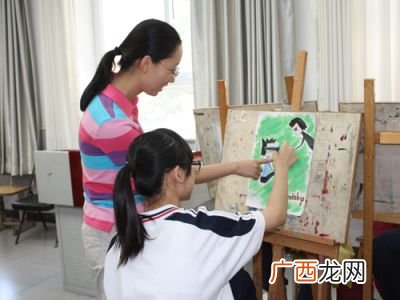 学摄影很烧钱吗,大学摄影专业花费大不大？