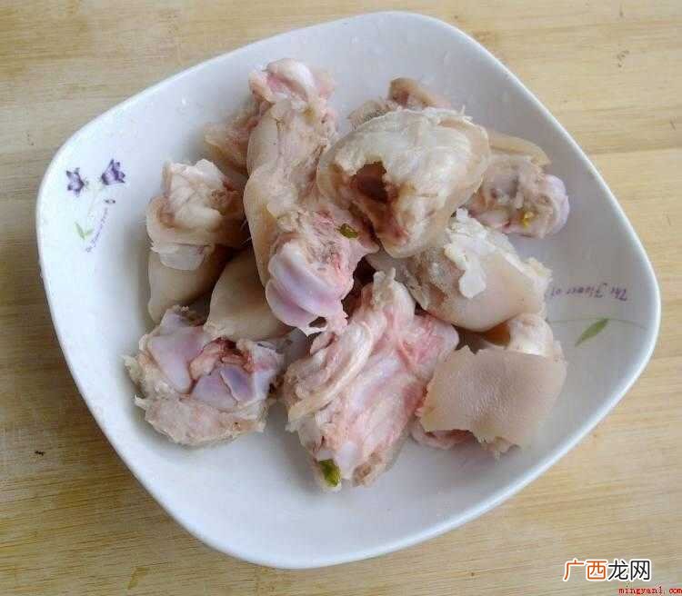 大豆用水浸泡,直到体积变大 怎么炖猪蹄