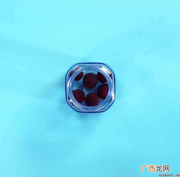 冰镇饮用杨梅酒的材料介绍 杨梅酒可以冰镇喝吗
