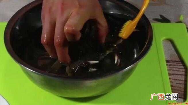 螃蟹刷蟹壳表面和蟹钳 蒸螃蟹需要多长时间