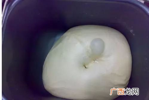 快速发面的方法十分钟搞定,冬天怎样使面团快点发酵？