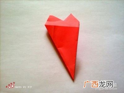 趣味剪纸:怎样做漂亮的莲花剪纸,剪纸中荷花莲叶的寓意？