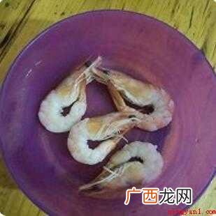 鸡蛋、虾、料酒、盐、油 蒸蛋怎么做好吃又嫩