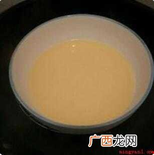 鸡蛋、虾、料酒、盐、油 蒸蛋怎么做好吃又嫩