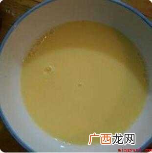 鸡蛋、虾、料酒、盐、油 蒸蛋怎么做好吃又嫩