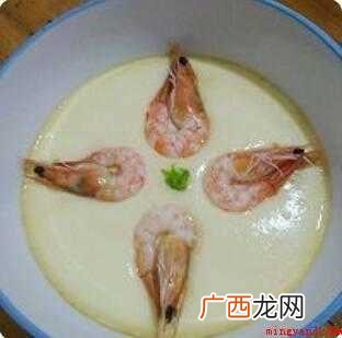鸡蛋、虾、料酒、盐、油 蒸蛋怎么做好吃又嫩