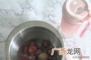 葡萄榨汁的做法,鲜榨葡萄汁做法？