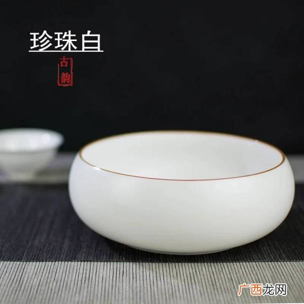 一般是陶瓷的那个容器 笔洗是干什么的,书法中，笔洗是干什么用的 ? 我需要买吗？