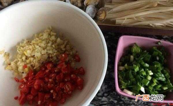 烤金针菇的调料配法有哪些 烤金针菇的调料怎么配