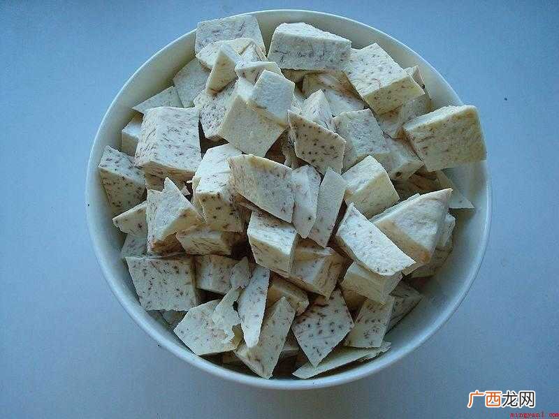 小火炸丸子怎么做好吃? 芋丸子的制作方法