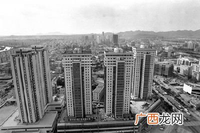 深圳改革开放后的变化,40年深圳实现伟大跨越得益于？