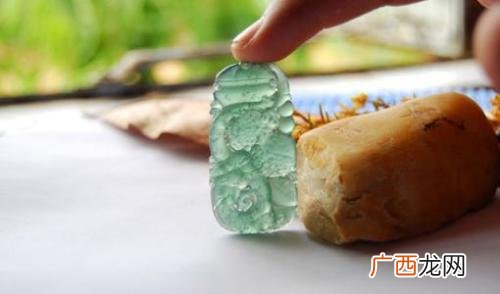 木纳是什么意思,木纳的纳读什么啊？是（na)还是（ne)呢？木纳是什么意思？