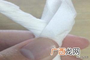 如何用面巾纸折玫瑰花,如何用纸巾折朵花？