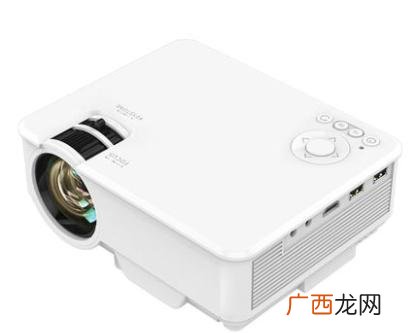几百块的投影仪靠谱吗,三四百的投影机和两千多的区别？