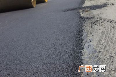 水泥路面接沥青路面时的施工做法,浅谈如何在旧水泥混凝土路面上加铺沥青混凝土层?