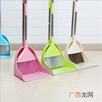 和扫把配套的叫什么斗,簸箕和畚斗有什么区别？