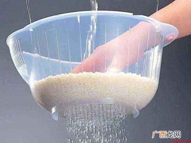 高压锅蒸米饭需要8~10分钟 高压锅蒸米饭需要多长时间