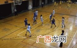 打篮球走步什么意思,打篮球，什么叫走步、二代、打手？