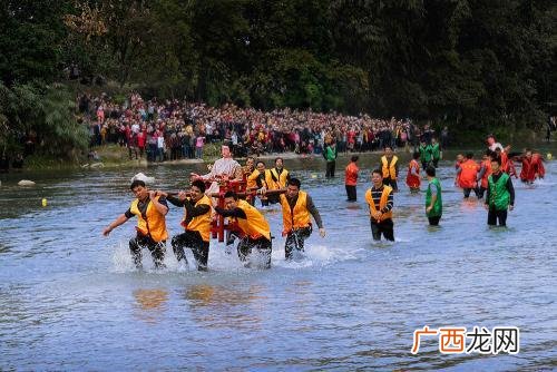 走水什么意思,扑克走水、强攻是什么意思？