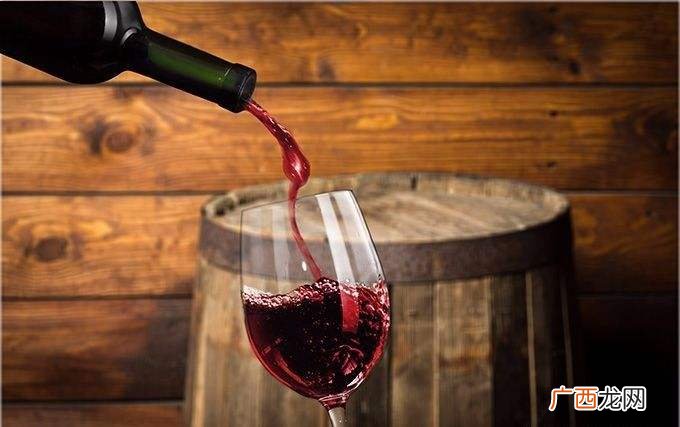 过期红酒还能喝吗,红酒放久了能喝吗？