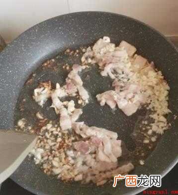 大叶芹的做法,简单又好吃 东北大叶芹怎么吃