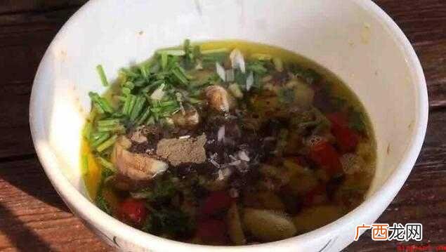黄瓜最好只拍一次,拍到第二次黄瓜的口感就没那么清爽了 黄瓜怎么拍碎