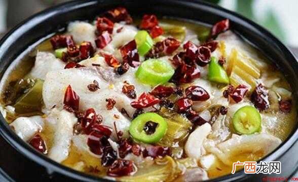 做鱼前腌鱼放盐、白胡椒粉、鸡蛋清和干淀粉腌制 做鱼前腌鱼放什么调料