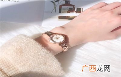 lolarose手表是哪国的,lola rose手表是石英还是机械表？