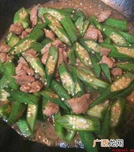 夹心肉炒菜,口感嫩滑不柴,肥瘦相间 秋葵炒肉怎么做