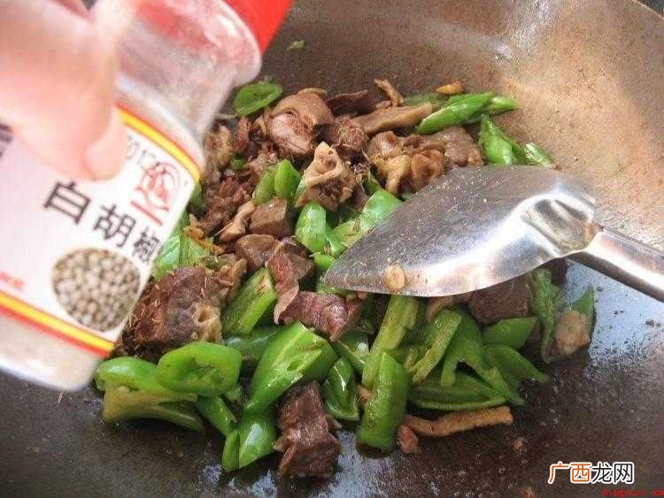 大西北地区常见传统风味小吃,做法有很多种,可汤可菜 羊杂怎么炒
