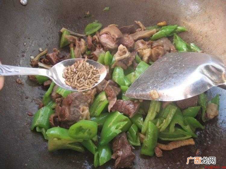 大西北地区常见传统风味小吃,做法有很多种,可汤可菜 羊杂怎么炒