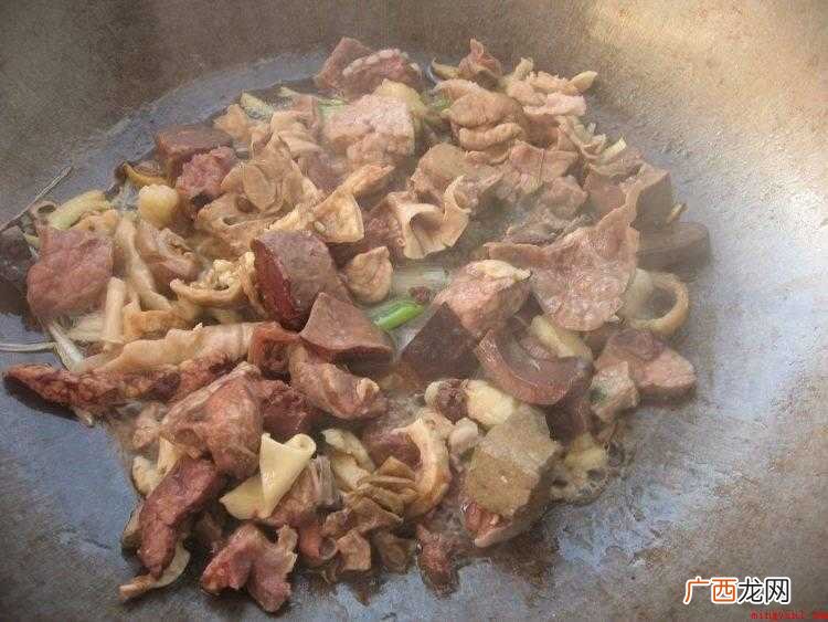 大西北地区常见传统风味小吃,做法有很多种,可汤可菜 羊杂怎么炒